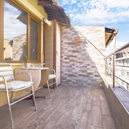 Colorful And Central Flat With Balcony In Kadikoy 伊斯坦布尔 外观 照片