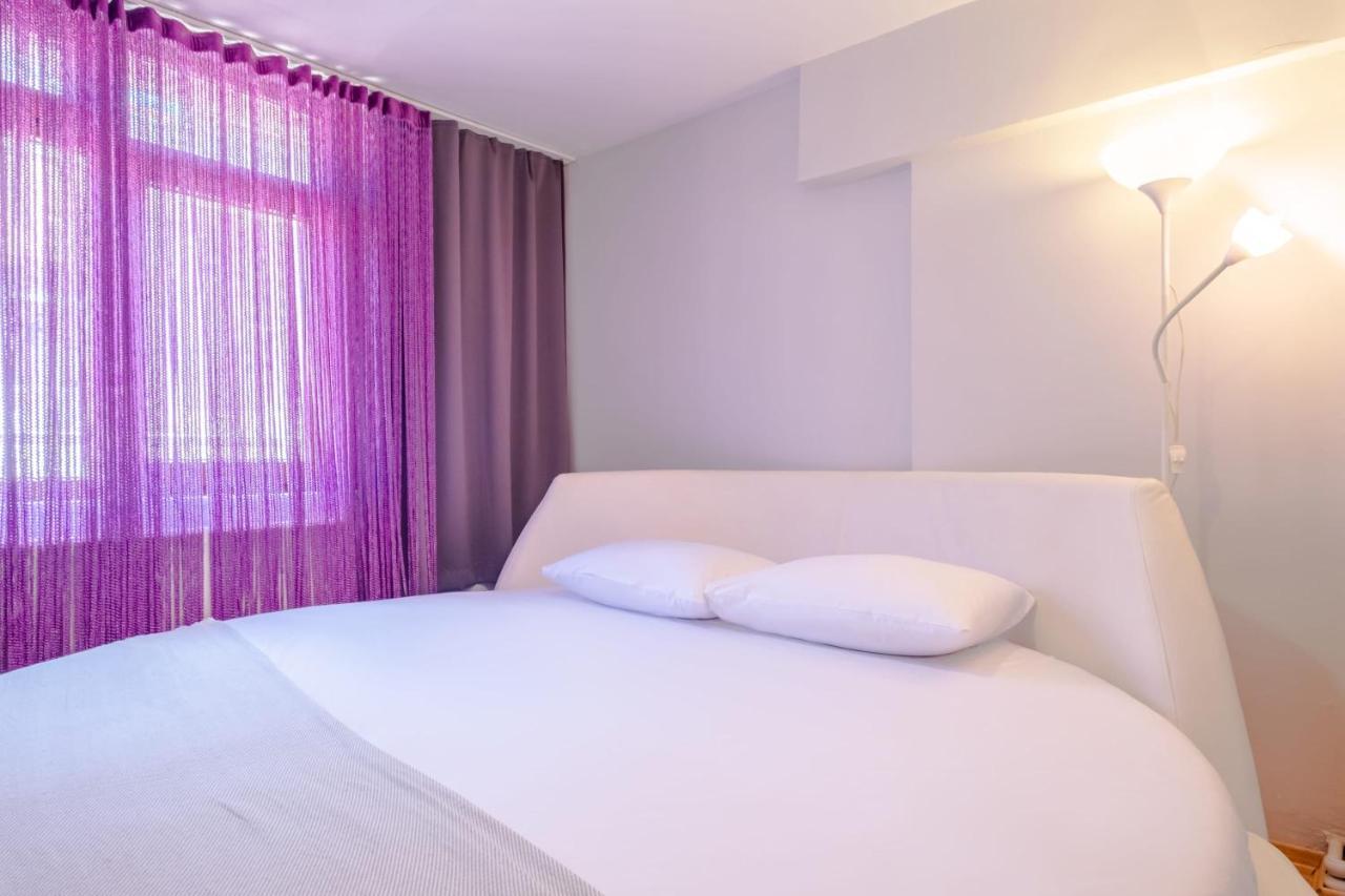 Colorful And Central Flat With Balcony In Kadikoy 伊斯坦布尔 外观 照片