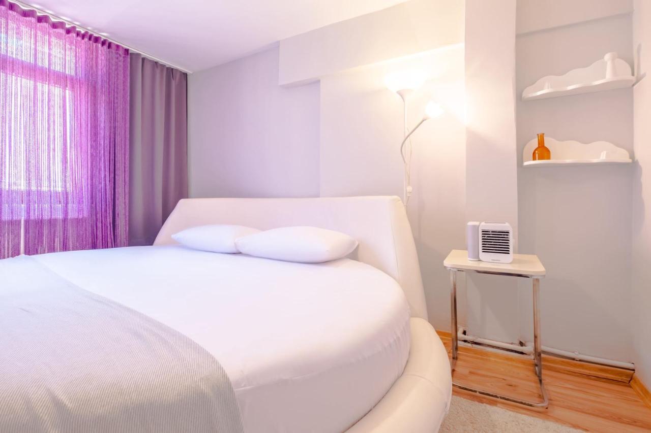 Colorful And Central Flat With Balcony In Kadikoy 伊斯坦布尔 外观 照片