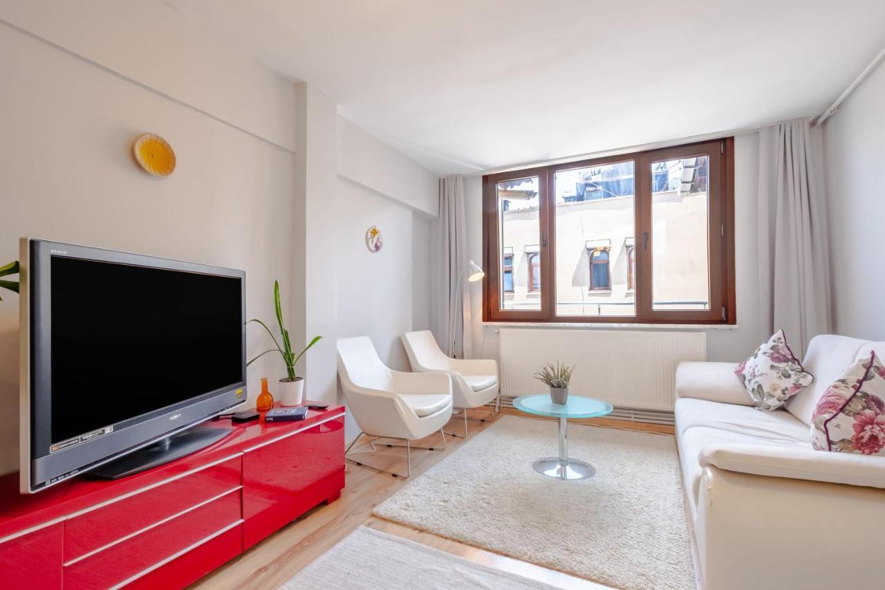 Colorful And Central Flat With Balcony In Kadikoy 伊斯坦布尔 外观 照片